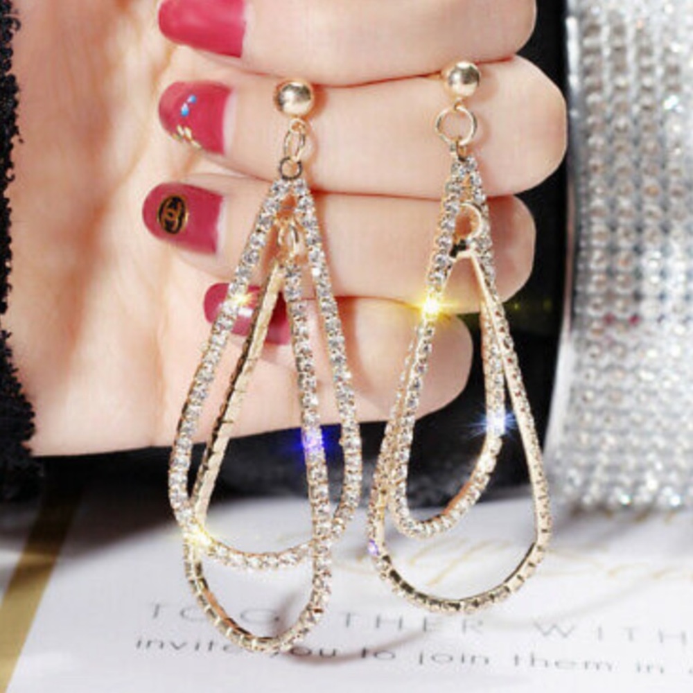 NEW 18k Gold Plated Beautiful Earrings